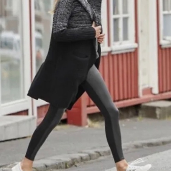 Athleta Pants - Athleta High Rise Gleam Tight Black Leggings Size XSP Pants style 153130 Perfect